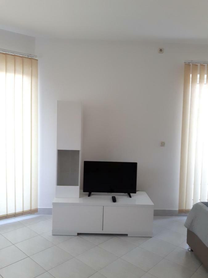 Apartments Nika Trogir Exterior foto