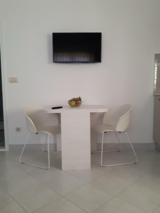 Apartments Nika Trogir Exterior foto